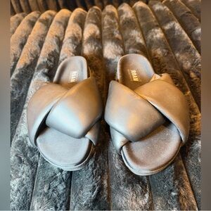 ROAM Foldy Puffy Slide – Black